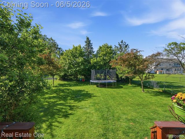 7794 Paint Creek Drive, Ypsilanti, MI 48197