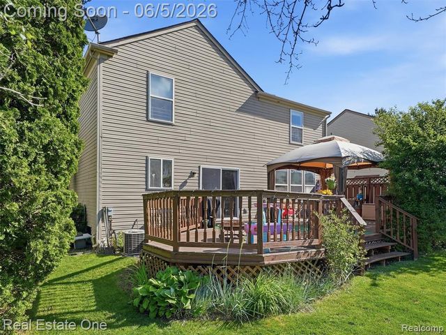 7794 Paint Creek Drive, Ypsilanti, MI 48197