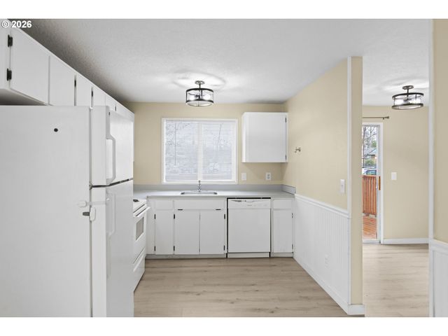 1610 Ne 235TH Ave, Troutdale, OR 97060