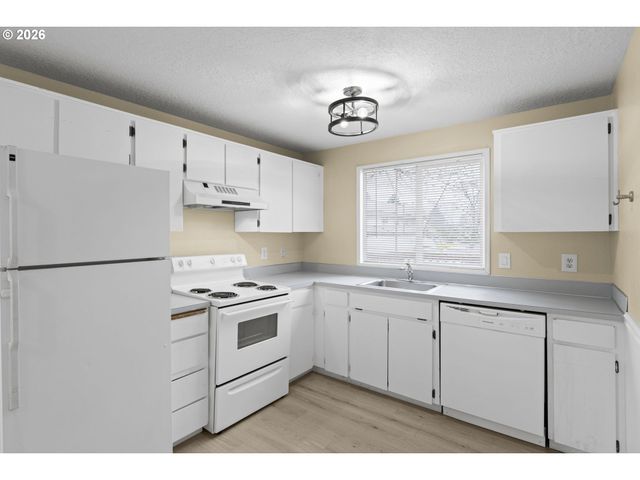 1610 Ne 235TH Ave, Troutdale, OR 97060