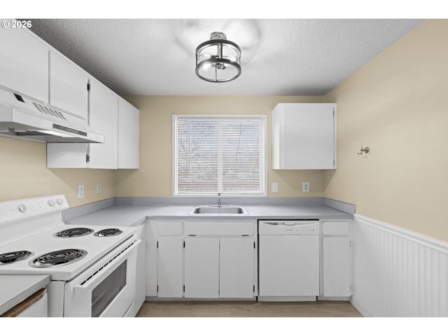 1610 Ne 235TH Ave, Troutdale, OR 97060