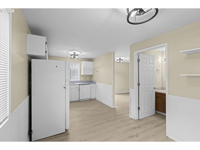 1610 Ne 235TH Ave, Troutdale, OR 97060