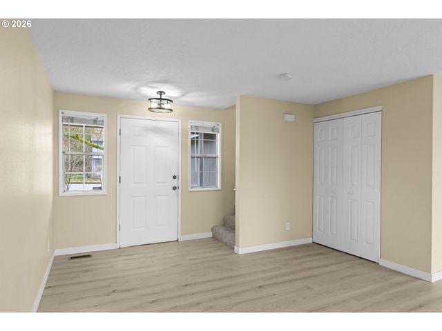 1610 Ne 235TH Ave, Troutdale, OR 97060