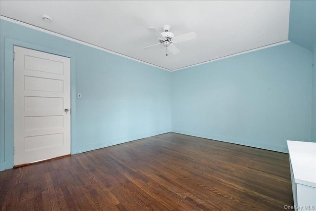 40 Franklin Court, Garden City, NY 11530