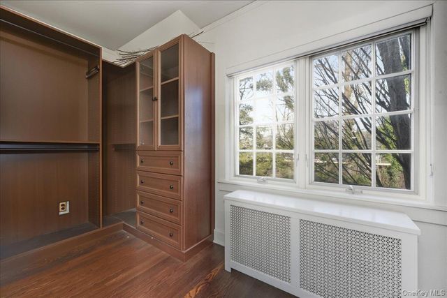 40 Franklin Court, Garden City, NY 11530