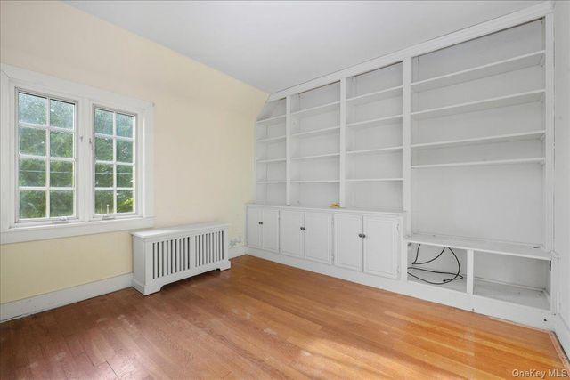 40 Franklin Court, Garden City, NY 11530