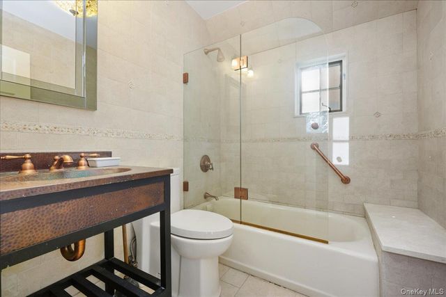 40 Franklin Court, Garden City, NY 11530