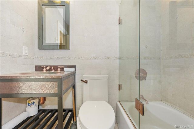 40 Franklin Court, Garden City, NY 11530