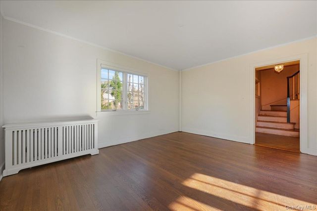 40 Franklin Court, Garden City, NY 11530