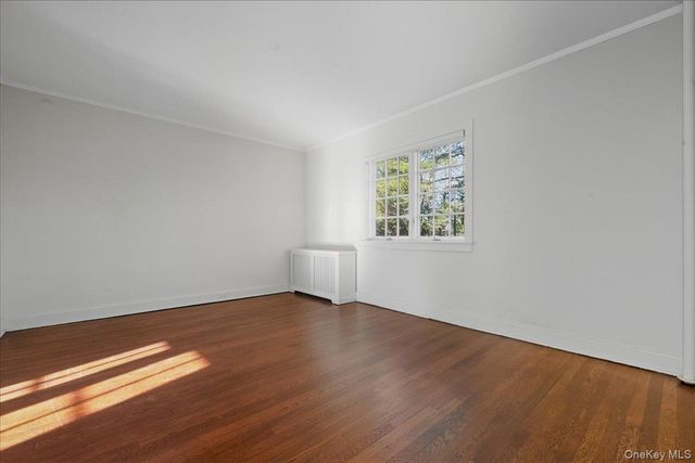 40 Franklin Court, Garden City, NY 11530