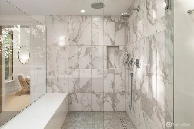 8260 SE 31st Street, Mercer Island, WA 98040