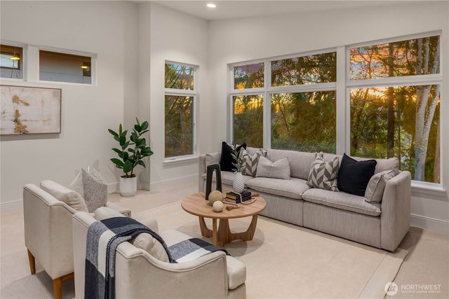 8260 SE 31st Street, Mercer Island, WA 98040