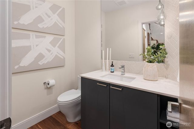 8260 SE 31st Street, Mercer Island, WA 98040