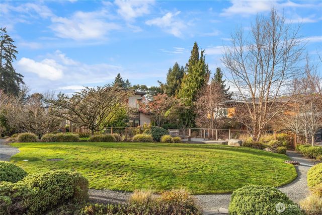 8260 SE 31st Street, Mercer Island, WA 98040