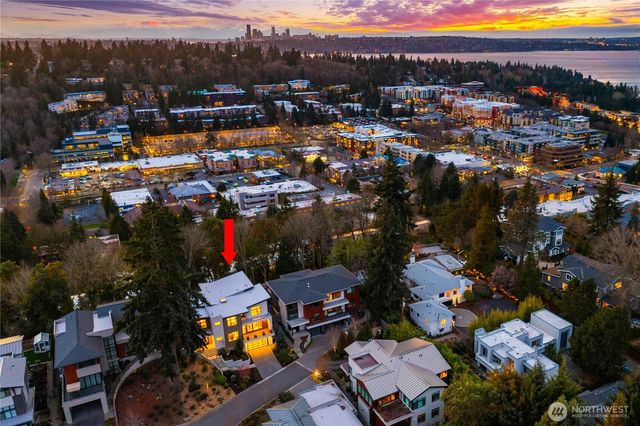 8260 SE 31st Street, Mercer Island, WA 98040