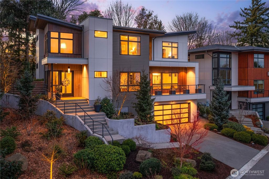 8260 SE 31st Street, Mercer Island, WA 98040