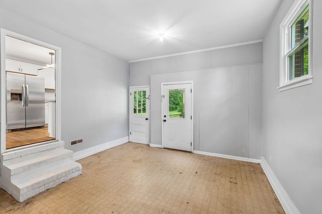512 New Rock Creek Rd, Tullahoma, TN 37388