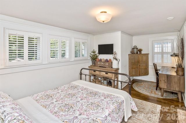 14 Laurel Loop, Asheville, NC 28806