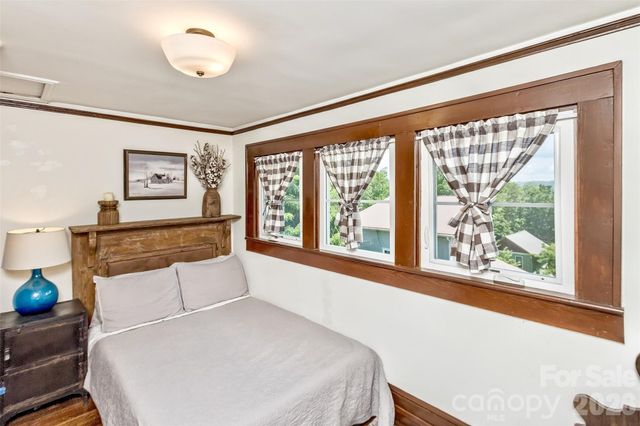 14 Laurel Loop, Asheville, NC 28806
