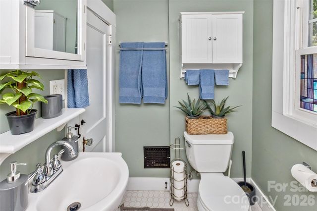 14 Laurel Loop, Asheville, NC 28806