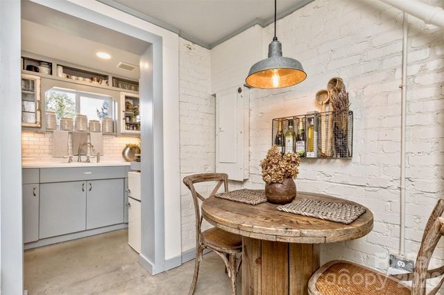 14 Laurel Loop, Asheville, NC 28806