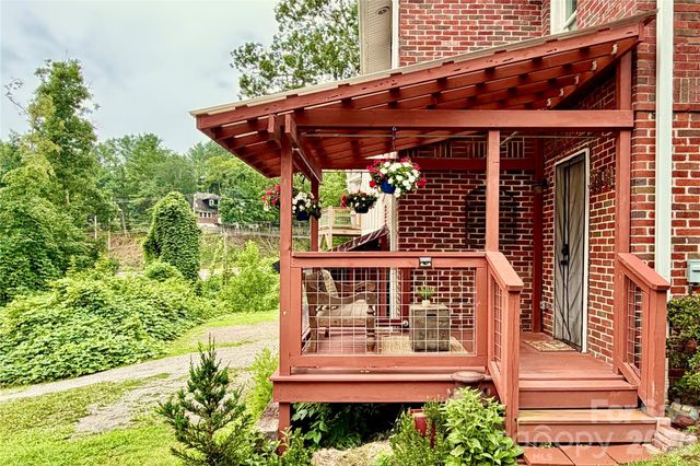 14 Laurel Loop, Asheville, NC 28806
