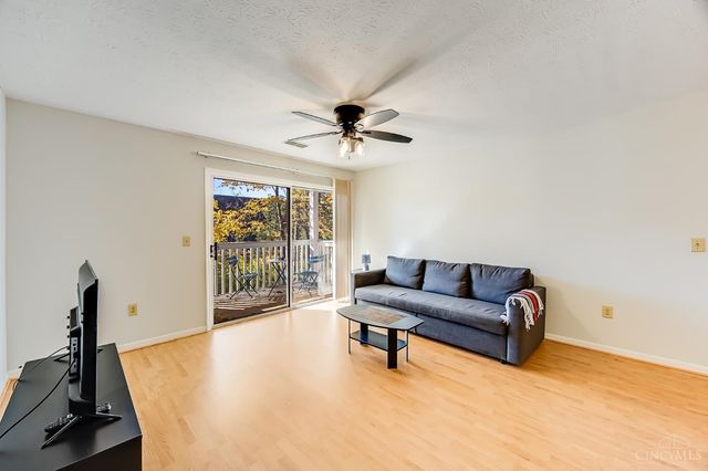 120 Carrington Lane, Loveland, OH 45140