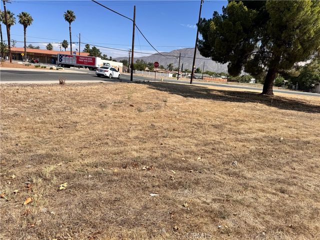 467 S Hewitt, San Jacinto, CA 92583