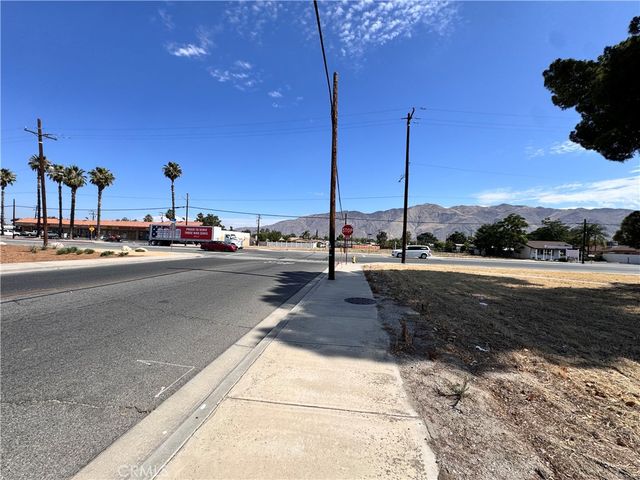 467 S Hewitt, San Jacinto, CA 92583