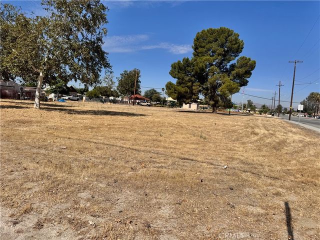 467 S Hewitt, San Jacinto, CA 92583