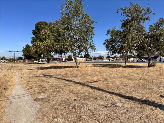 467 S Hewitt, San Jacinto, CA 92583