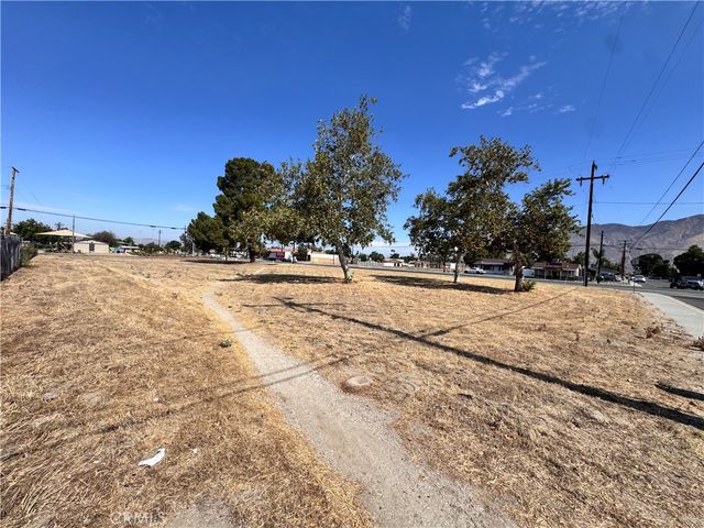 467 S Hewitt, San Jacinto, CA 92583