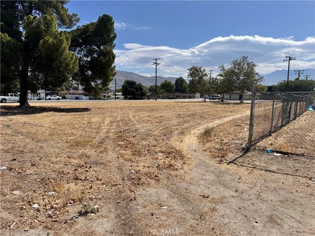 467 S Hewitt, San Jacinto, CA 92583