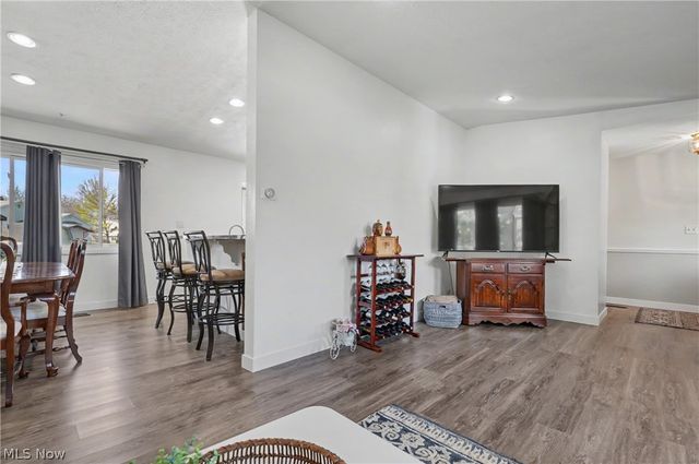 6360 Ramblewood Drive, Mentor, OH 44060