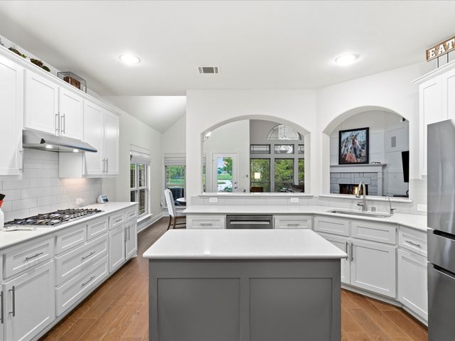 1229 Ardglass Trail, Corinth, TX 76210