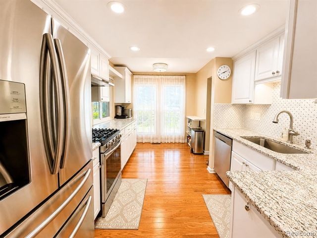 22859 Cranbrooke Drive, Novi, MI 48375
