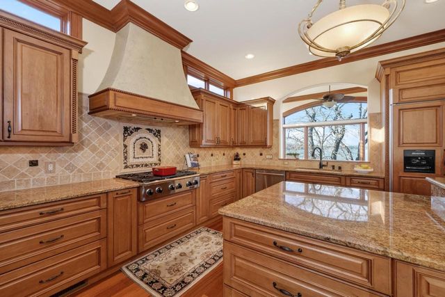 2202 Colladay Point Drive, Stoughton, WI 53589