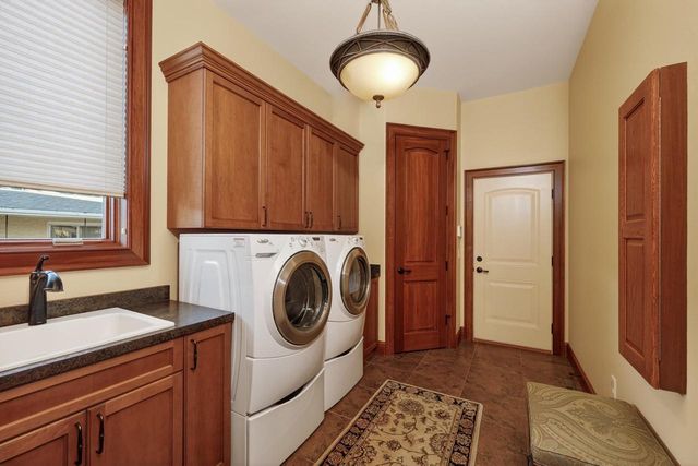 2202 Colladay Point Drive, Stoughton, WI 53589