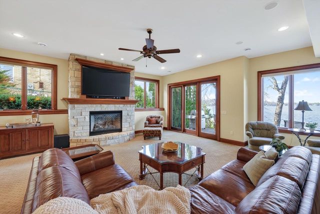 2202 Colladay Point Drive, Stoughton, WI 53589