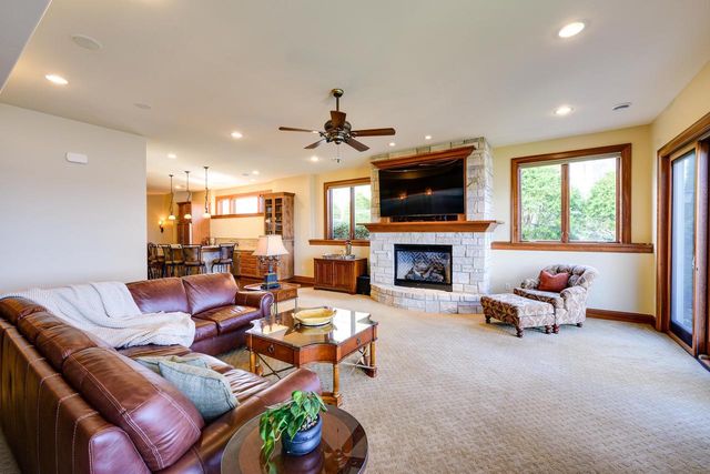 2202 Colladay Point Drive, Stoughton, WI 53589