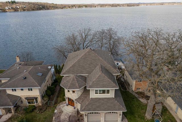 2202 Colladay Point Drive, Stoughton, WI 53589
