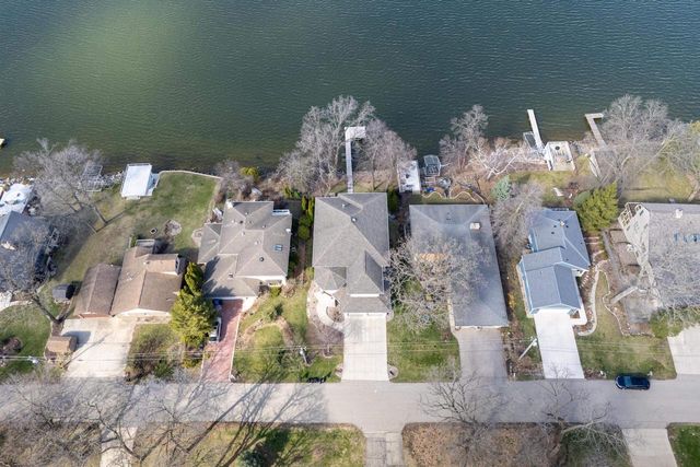2202 Colladay Point Drive, Stoughton, WI 53589