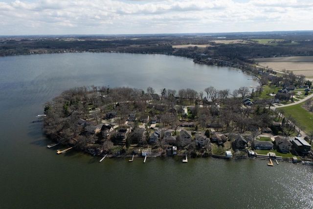 2202 Colladay Point Drive, Stoughton, WI 53589