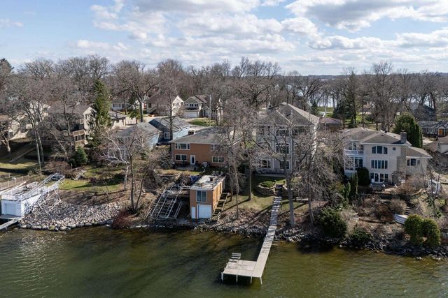 2202 Colladay Point Drive, Stoughton, WI 53589
