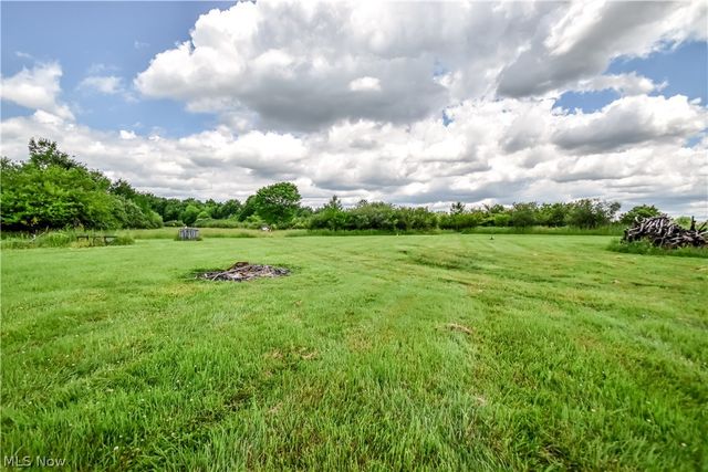 15310 Hart Road, Montville, OH 44064
