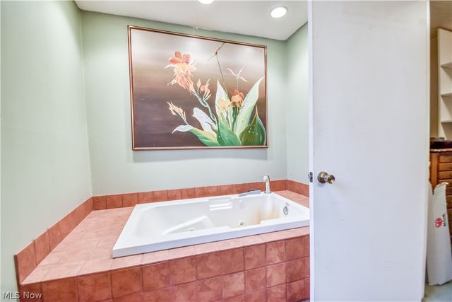 15310 Hart Road, Montville, OH 44064