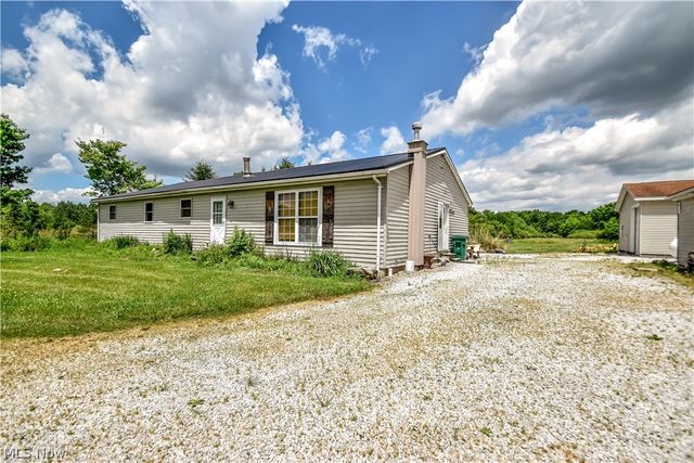 15310 Hart Road, Montville, OH 44064