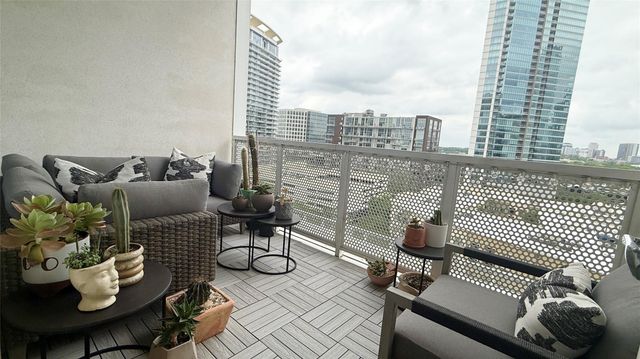 301 West Ave 1004, Austin, TX 78701