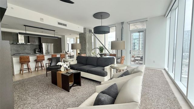 301 West Ave 1004, Austin, TX 78701