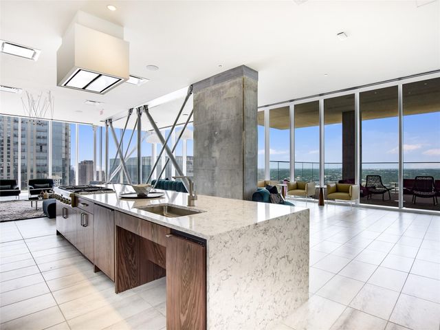 301 West Ave 1004, Austin, TX 78701